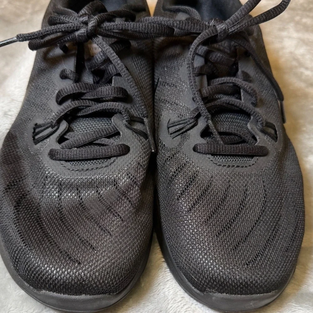 Nike Womens Size 8 In-Season TR 7 Triple Black Training Running Shoes Athletic